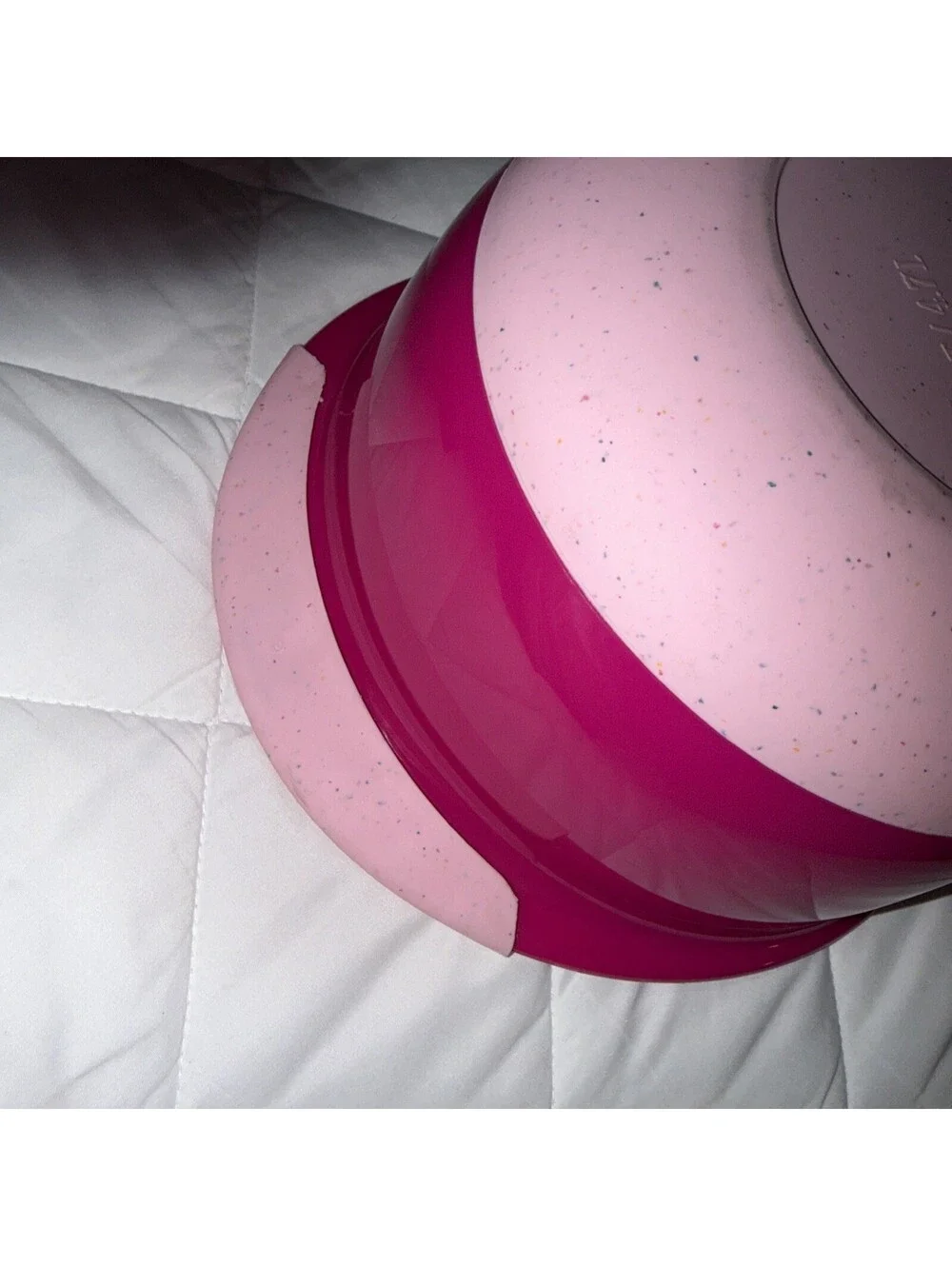 NWT Paris Hilton 5 Quart Mixing Bowl Hot Pink Non Slip With Rubber Bottom RARE